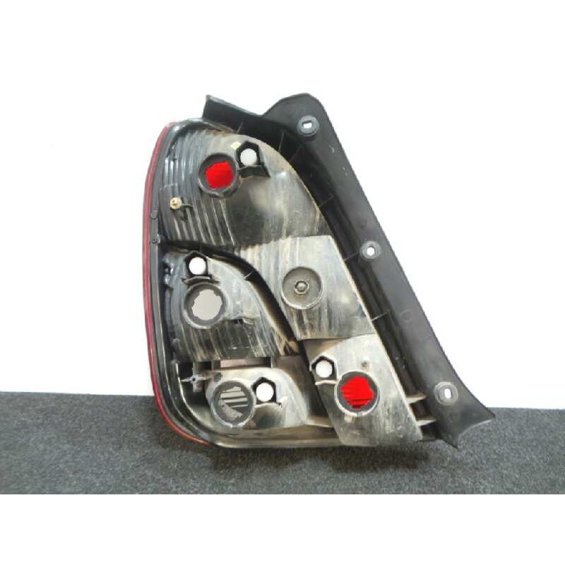 Recambio de piloto trasero derecho para kia carens 1.8 cat referencia OEM IAM  00-02 