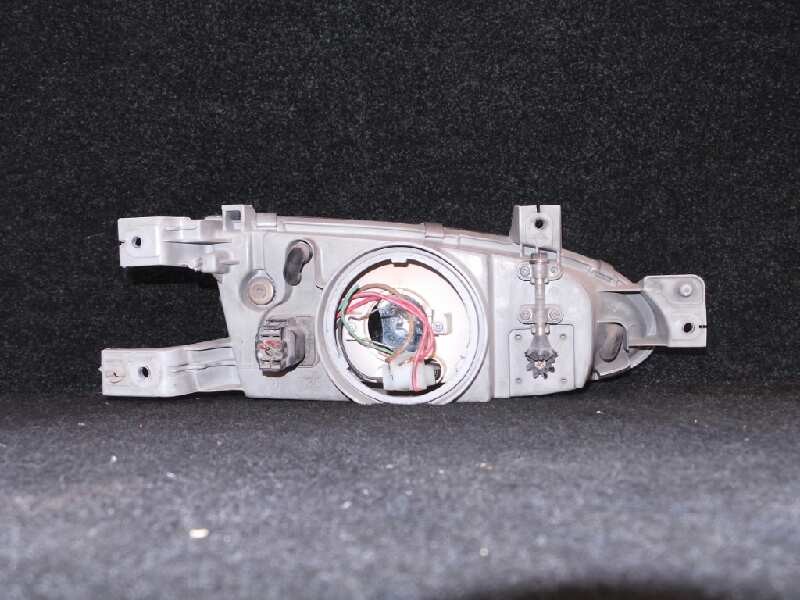 Recambio de faro izquierdo para hyundai accent (x3) 1.3 cat referencia OEM IAM  95-97 4/5.PUERTAS