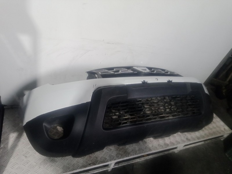 Recambio de paragolpes delantero para dacia duster (hs_) 1.5 dci (hsmc) referencia OEM IAM BLANCO  