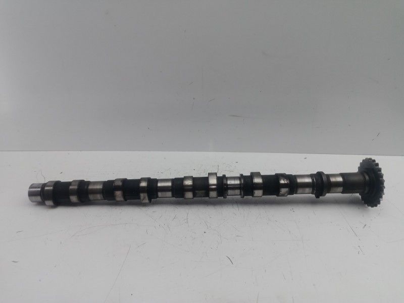 Recambio de arbol de levas para kia sorento 2.5 crdi referencia OEM IAM   