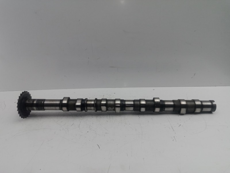 Recambio de arbol de levas para kia sorento 2.5 crdi referencia OEM IAM   