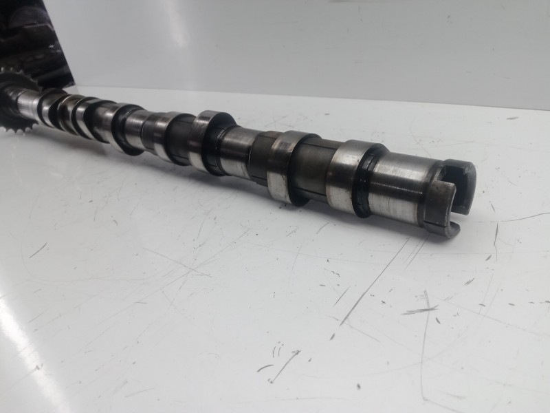 Recambio de arbol de levas para kia sorento 2.5 crdi referencia OEM IAM   