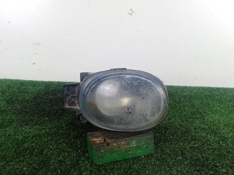Recambio de faro antiniebla izquierdo para seat toledo ii (1m2) 1.9 tdi referencia OEM IAM 67742840 VALEO 