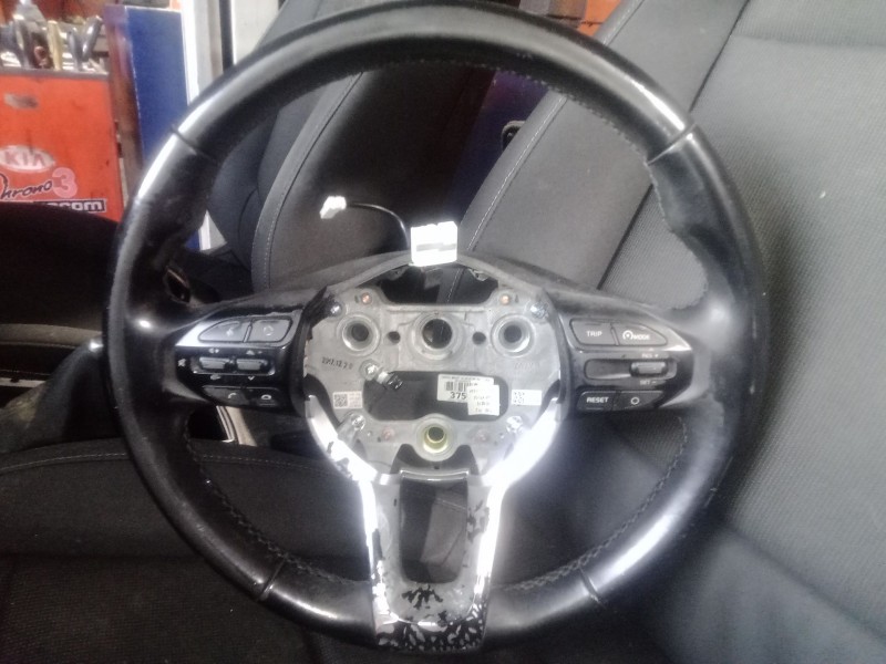 Recambio de volante para kia rio iv (yb, sc, fb) 1.4 crdi 77 referencia OEM IAM   
