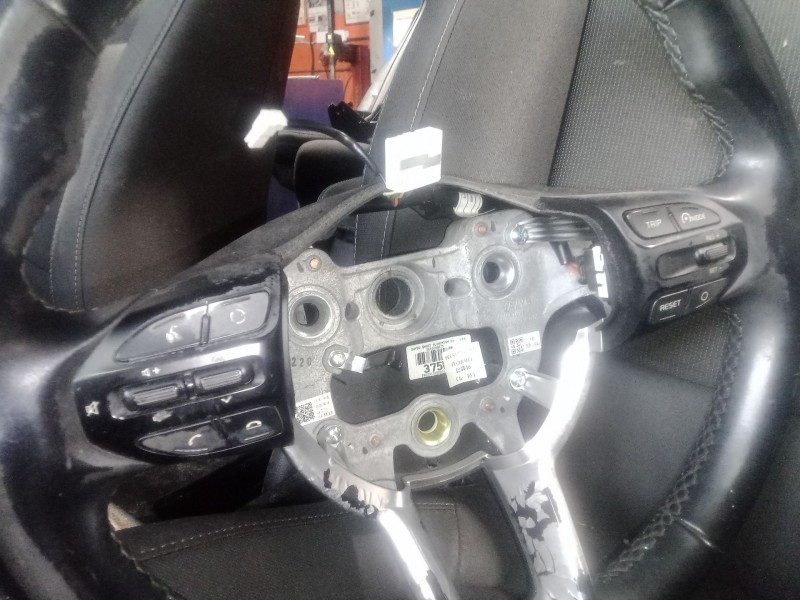 Recambio de volante para kia rio iv (yb, sc, fb) 1.4 crdi 77 referencia OEM IAM   