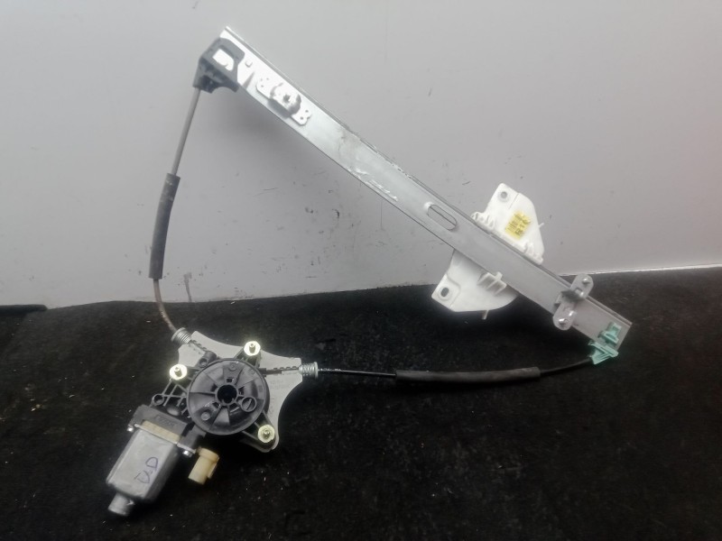 Recambio de elevalunas delantero derecho para kia rio iv (yb, sc, fb) 1.4 crdi 77 referencia OEM IAM .  