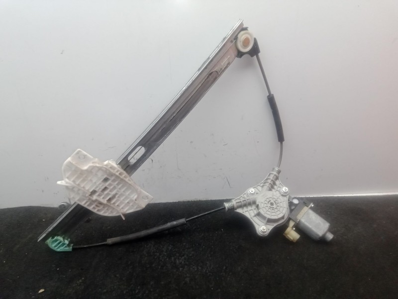 Recambio de elevalunas delantero derecho para kia rio iv (yb, sc, fb) 1.4 crdi 77 referencia OEM IAM .  