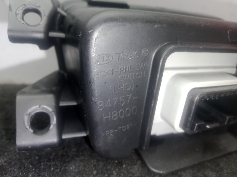 Recambio de mando multifuncion para kia rio iv (yb, sc, fb) 1.4 crdi 77 referencia OEM IAM 84757H8000 MOBIS 