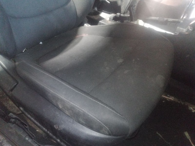 Recambio de asiento delantero derecho para kia rio iv (yb, sc, fb) 1.4 crdi 77 referencia OEM IAM   
