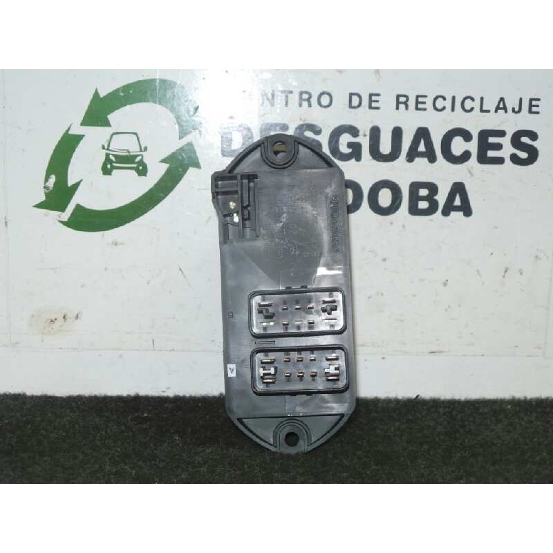 Recambio de caja reles / fusibles para jaguar xk8/xkr coupe 4.0 v8 32v cat referencia OEM IAM LJE2800BA-121905250700  