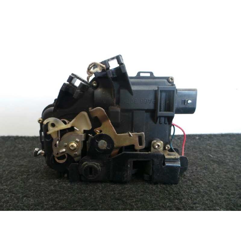 Recambio de cerradura puerta trasera izquierda para audi a6 berlina (4b2) 2.4 (121kw) referencia OEM IAM 4B0839015B  