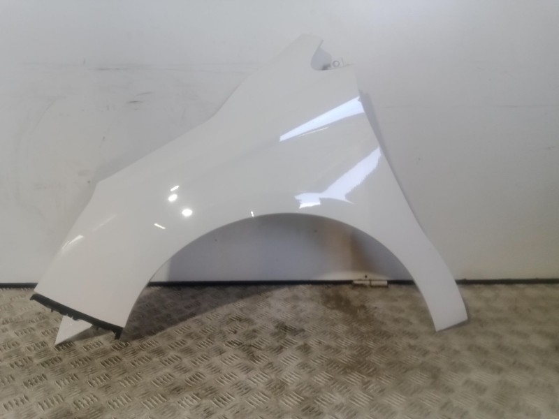 Recambio de aleta delantera izquierda para citroën c4 ii (nc_) 1.4 vti 95 referencia OEM IAM   