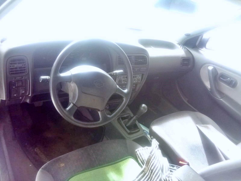 nissan primera (p10) del año 1995