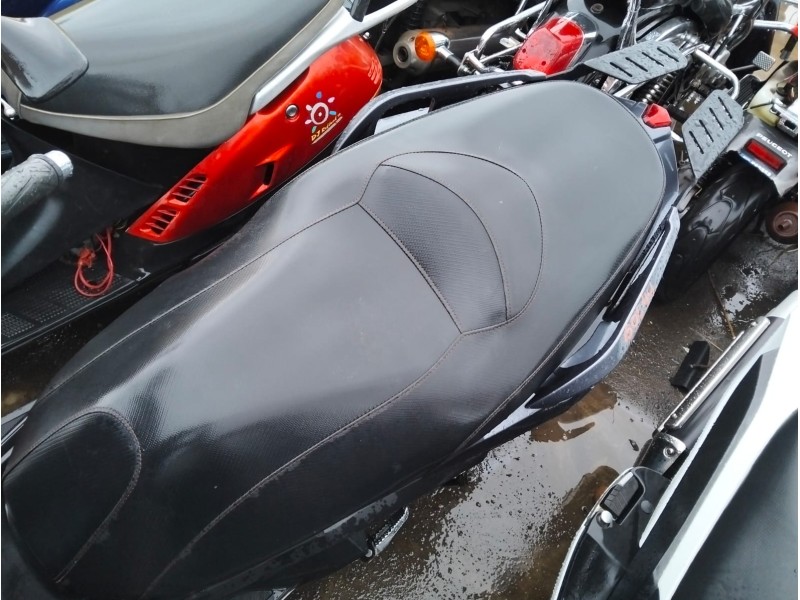 Recambio de asiento moto para wottan motor storm 125 cc referencia OEM IAM   