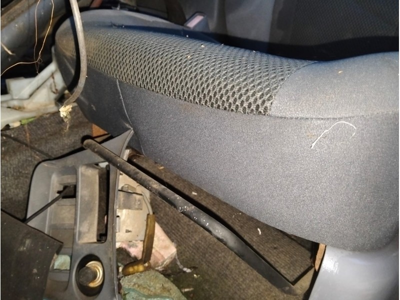 Recambio de asiento delantero izquierdo para toyota rav 4 (a2) 2.0 turbodiesel cat referencia OEM IAM   