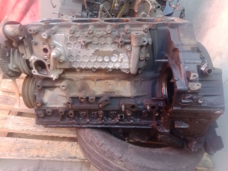 Recambio de despiece motor para isuzu n-serie referencia OEM IAM 4HE1 ZEXEL 154CV