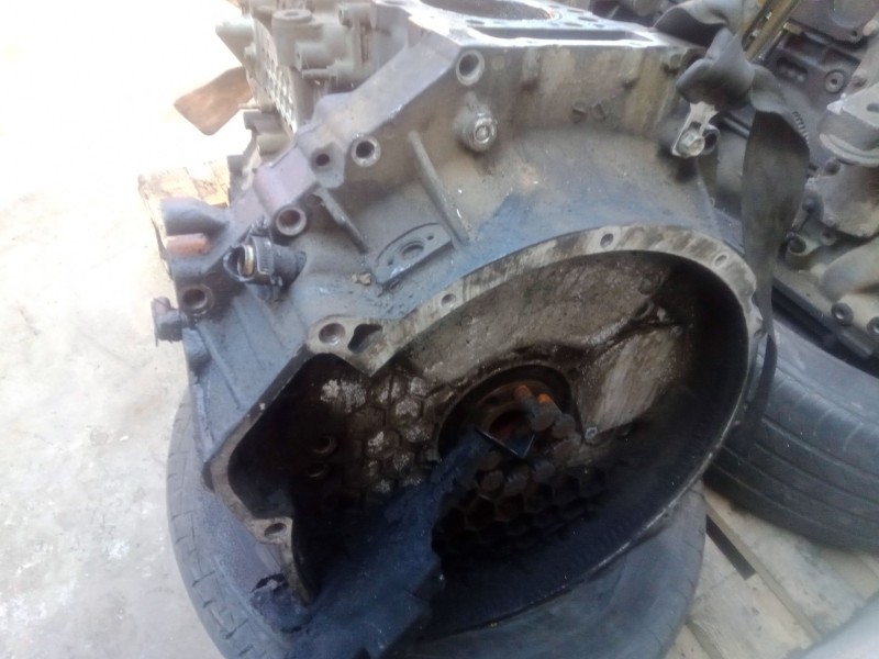 Recambio de despiece motor para isuzu n-serie referencia OEM IAM 4HE1 ZEXEL 154CV