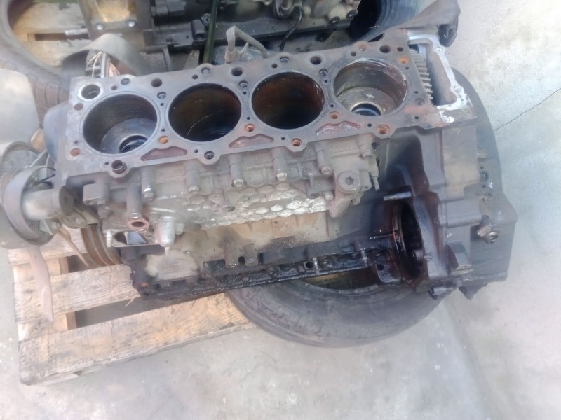 Recambio de despiece motor para isuzu n-serie referencia OEM IAM 4HE1 ZEXEL 154CV