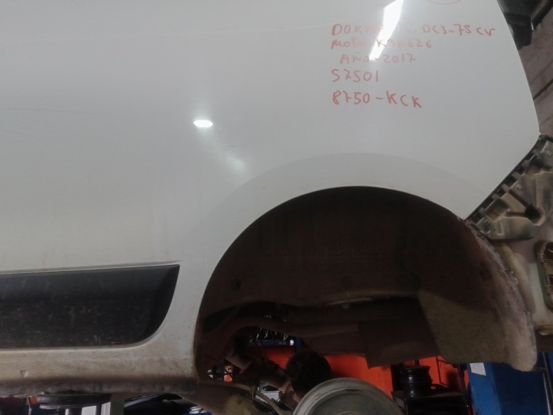 Recambio de aletin trasero izquierdo para dacia dokker express 1.5 dci diesel fap cat referencia OEM IAM   