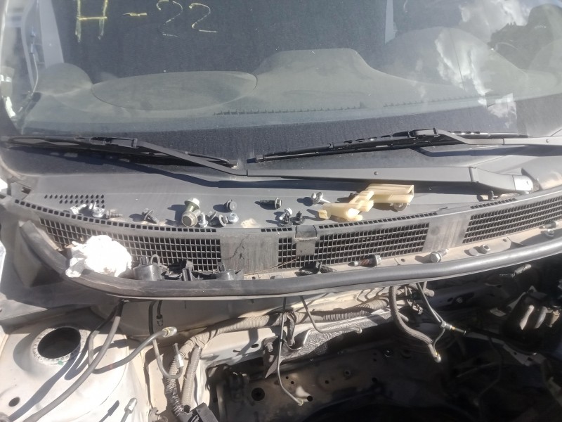 Recambio de brazo limpia delantero derecho para nissan micra (k13) 1.2 cat referencia OEM IAM   