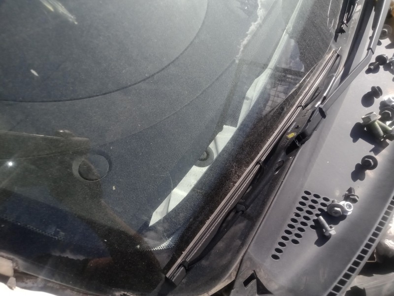 Recambio de brazo limpia delantero derecho para nissan micra (k13) 1.2 cat referencia OEM IAM   