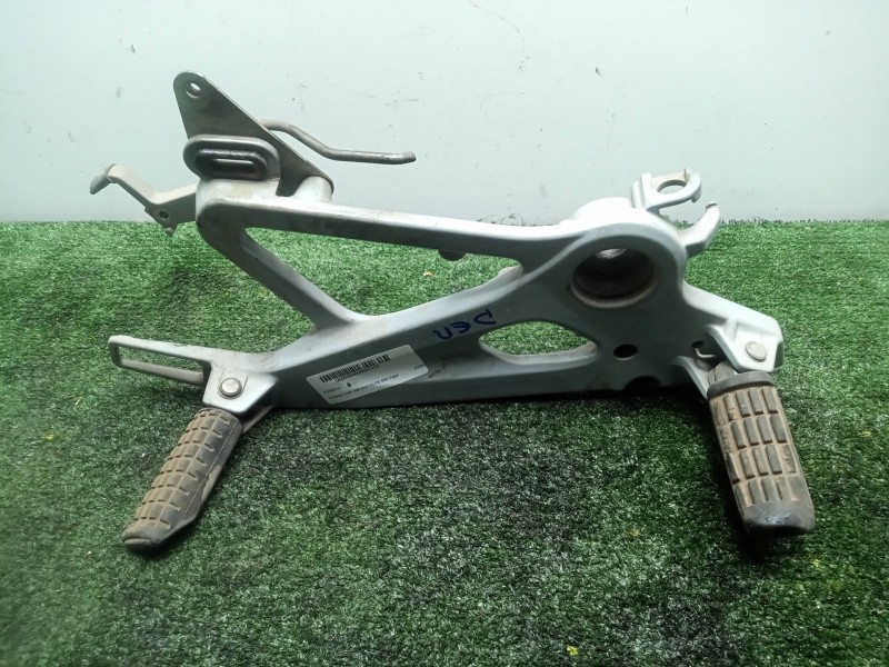 Recambio de posapie para honda fmx 650 (rd12) fx 650 vigor  (rd09) referencia OEM IAM  DERCHO 