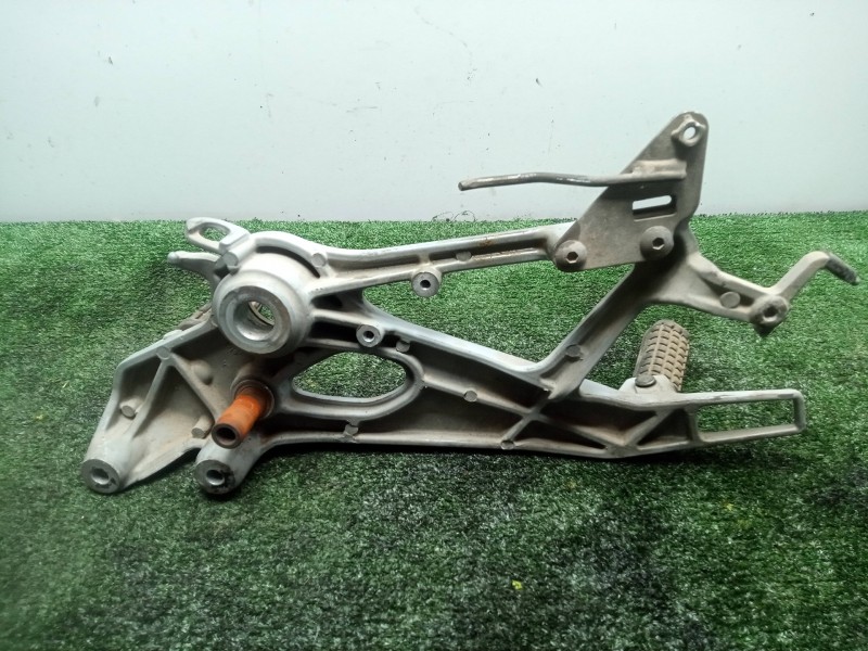 Recambio de posapie para honda fmx 650 (rd12) fx 650 vigor  (rd09) referencia OEM IAM  DERCHO 