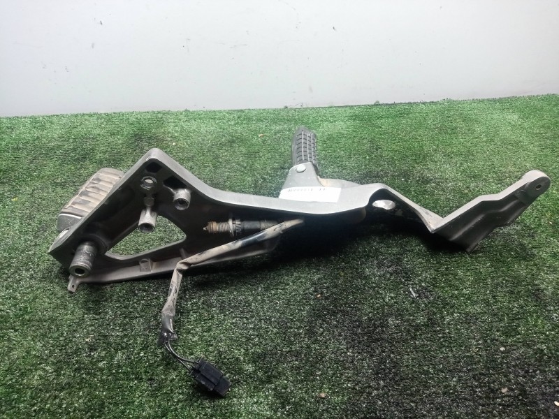 Recambio de posapie para honda nt 700 v deauville referencia OEM IAM L2560H DERECHO 