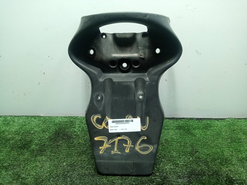 Recambio de paso rueda para bmw f 650 referencia OEM IAM 46622346010  PORTA MATRICULA TRASERO