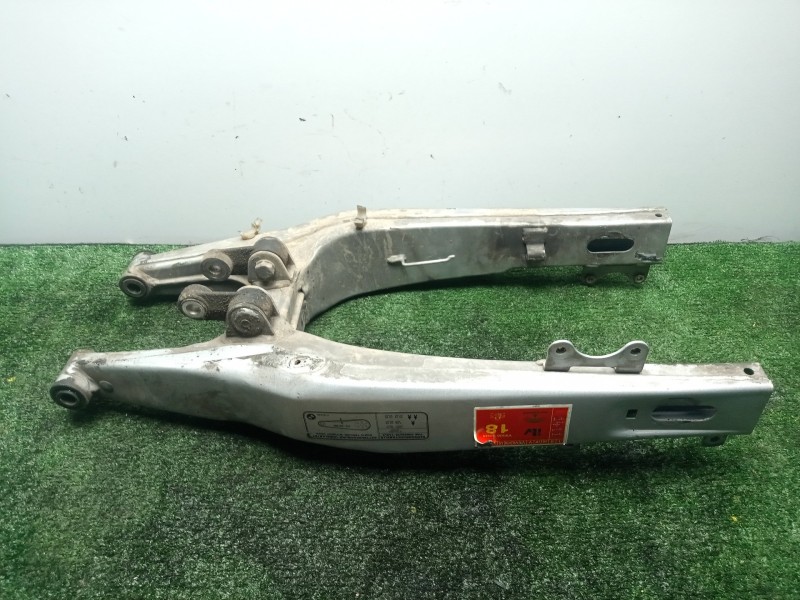 Recambio de basculante para bmw f 650 referencia OEM IAM   