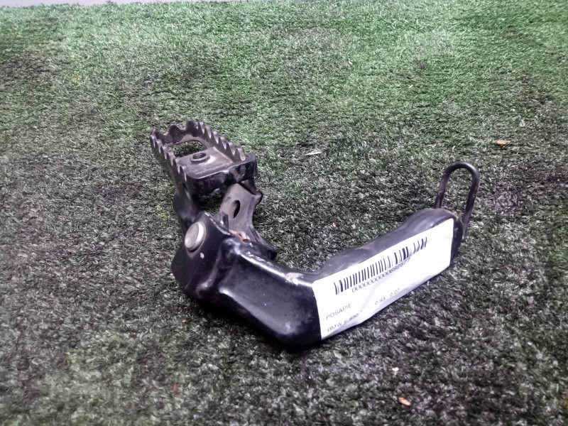 Recambio de posapie para bmw f 650 referencia OEM IAM  DERECHO 