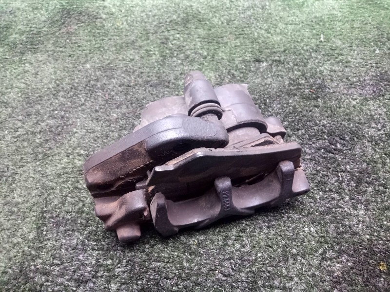 Recambio de pinza freno delantera izquierda para bmw f 650 referencia OEM IAM 225553 BREMBO 