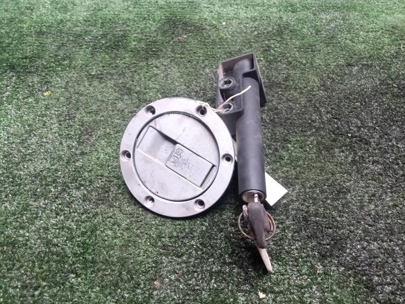 Recambio de tapon combustible para bmw f 650 referencia OEM IAM   