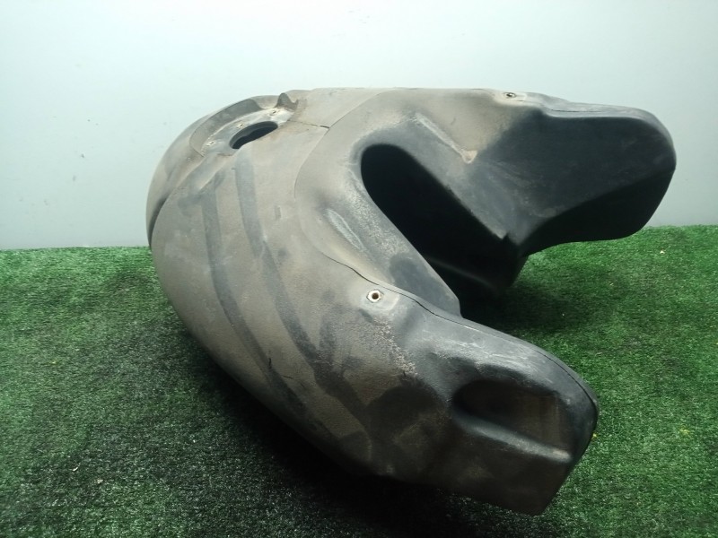 Recambio de deposito combustible para bmw f 650 referencia OEM IAM 16112328488  