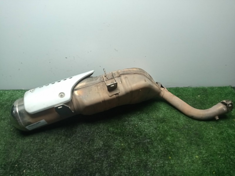 Recambio de silenciador trasero para bmw f 650 referencia OEM IAM 18122345147  
