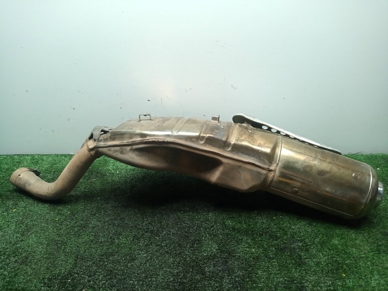 Recambio de silenciador trasero para bmw f 650 referencia OEM IAM 18122345147  