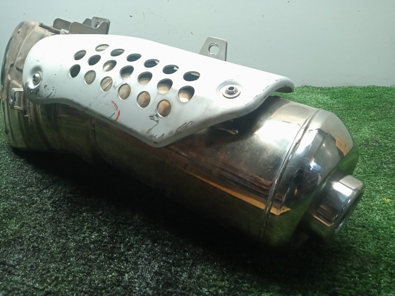 Recambio de silenciador trasero para bmw f 650 referencia OEM IAM 18122345147  