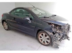 Recambio de puerta delantera derecha para peugeot 207 cc 1.6 16v referencia OEM IAM 9004Y6  NEGRO