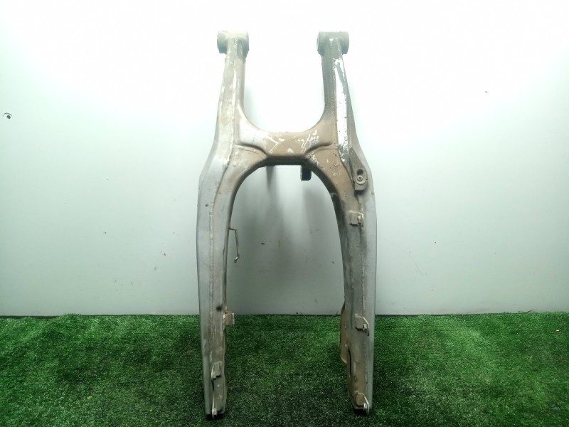 Recambio de basculante para bmw f 650 referencia OEM IAM   