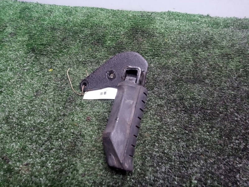 Recambio de posapie para suzuki gz 125/250 referencia OEM IAM  DELANTERO IZQUIERDO