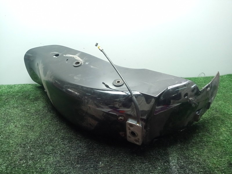 Recambio de guardabarros trasero para suzuki gz 125/250 referencia OEM IAM   