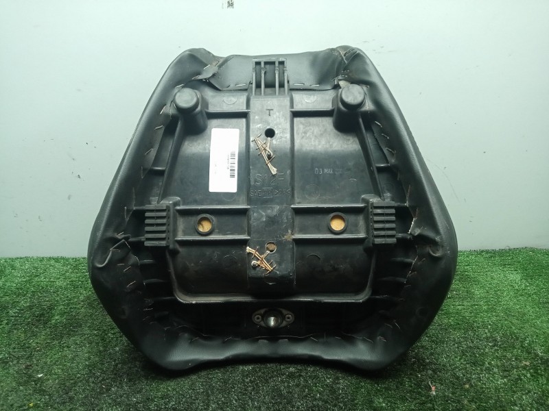 Recambio de asiento moto para suzuki gz 125/250 referencia OEM IAM  CONDUCTOR 