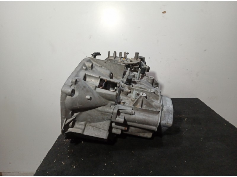 Recambio de caja cambios para citroën c5 berlina 2.0 hdi referencia OEM IAM 20LM23 5.VELOCIDADES MANUAL