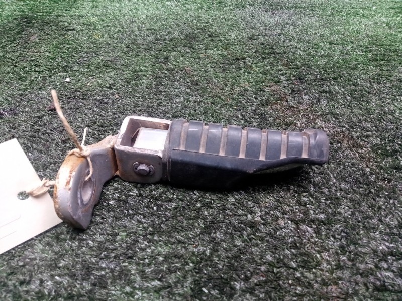 Recambio de posapie para kawasaki gpz 500 s referencia OEM IAM  TRASERO DERECHO