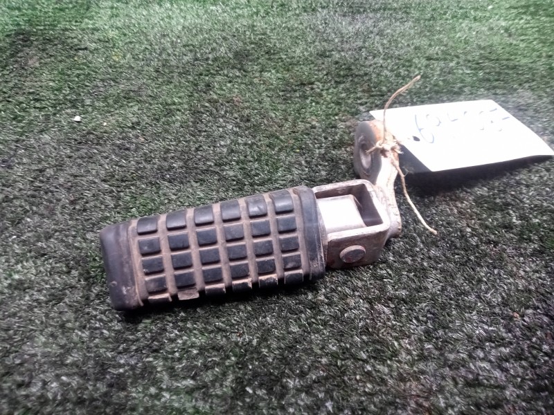 Recambio de posapie para kawasaki gpz 500 s referencia OEM IAM  TRASERO DERECHO