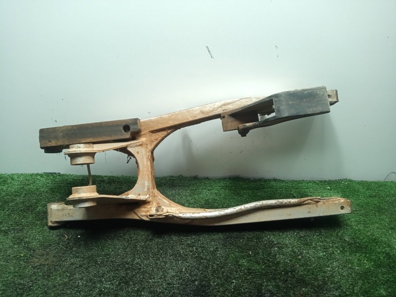 Recambio de basculante para suzuki dr 125/250/400 (1985-2000) referencia OEM IAM   