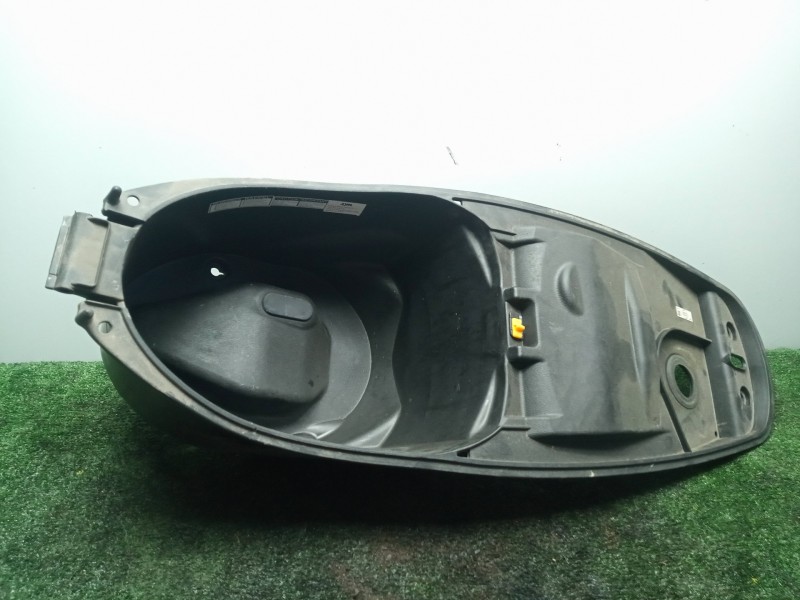 Recambio de portaequipajes para sym jet4 r 50 referencia OEM IAM   