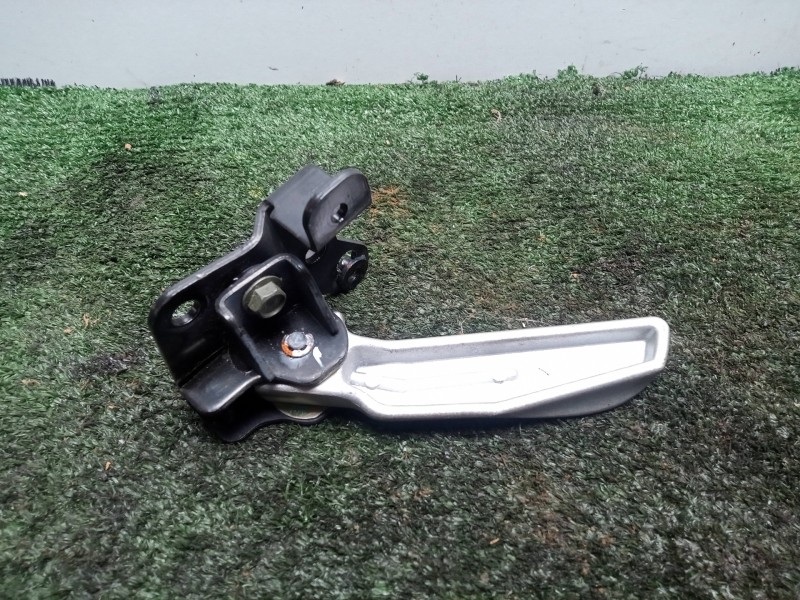 Recambio de posapie para sym jet4 r 50 referencia OEM IAM  DERECHO 