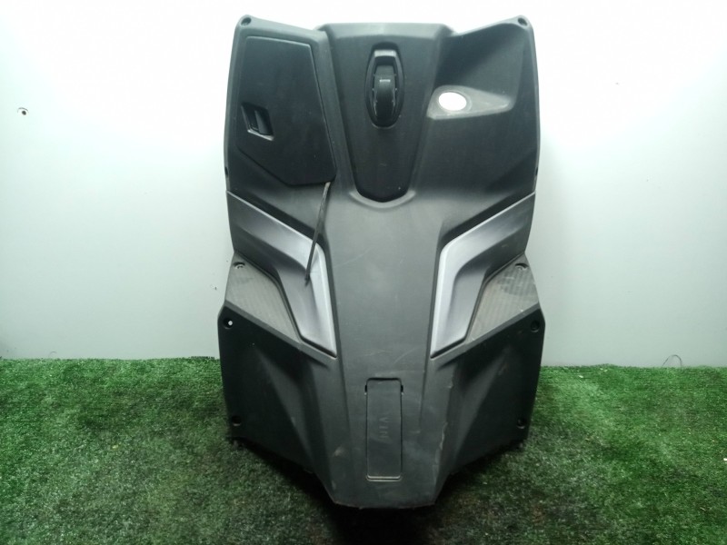 Recambio de carenado delantero para sym jet4 r 50 referencia OEM IAM 81131X8A0000  