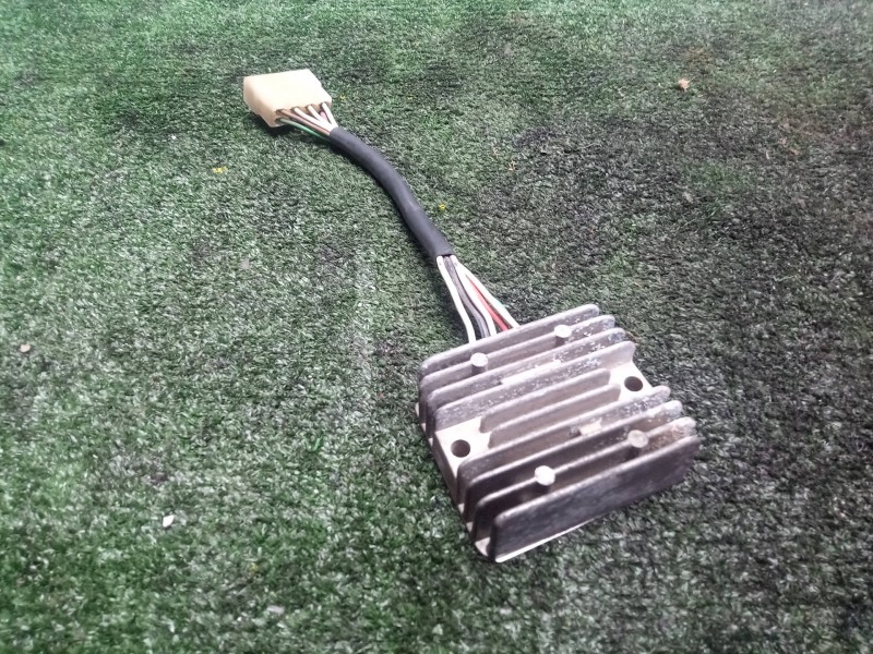 Recambio de modulo electronico para yamaha xj 550 / 650 / 750 referencia OEM IAM   